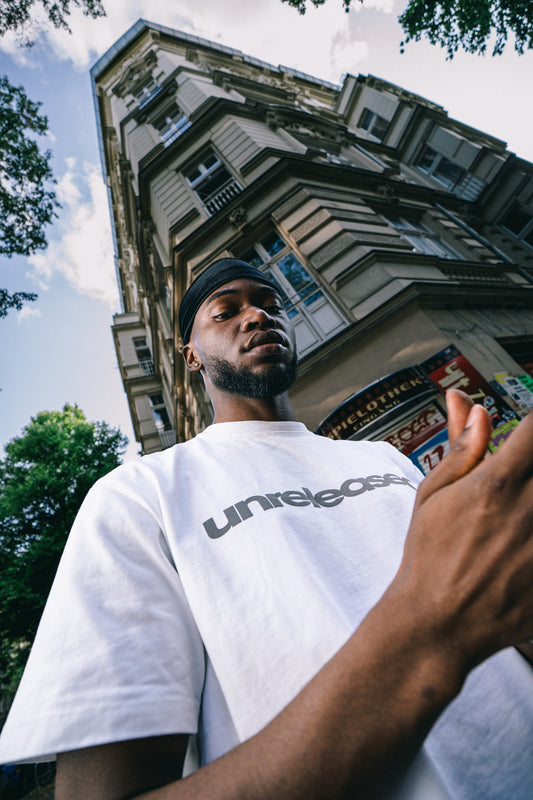REFLECTIVE LOGO TEE
