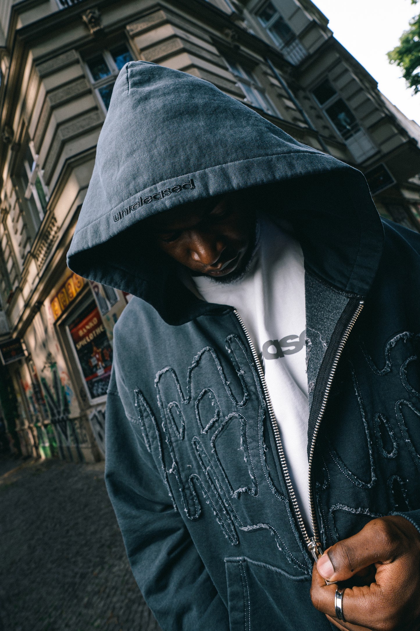 DISTRESSED LOGO ZIP HOODIE